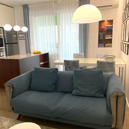 Incantevole Con Posto Auto Riservato-clic House Διαμέρισμα
